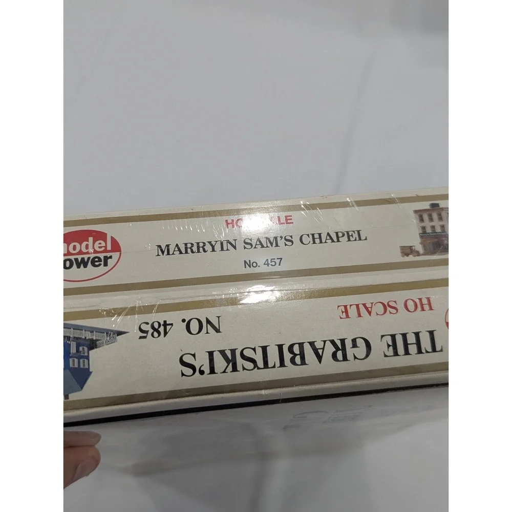 2) Pack Model Power HO‎ Marryin Sam's Chapel No. 457 The Grabitskis No. 485 New